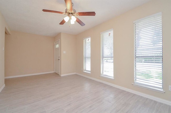 Foto del edificio - 12122 Meadow Valley Ln