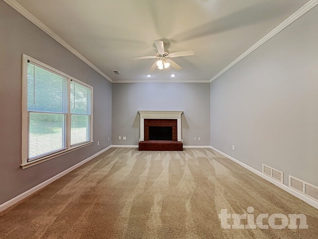 Foto del edificio - 2674 Calumet Farm Ln