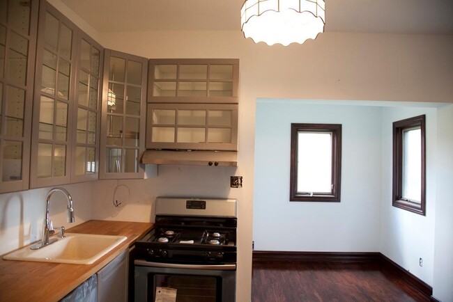 Foto del edificio - 3934 Avery St