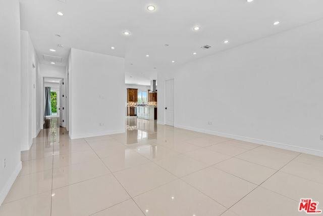 Building Photo - 5736 Newcastle Avenue, Los Angeles, CA 913...