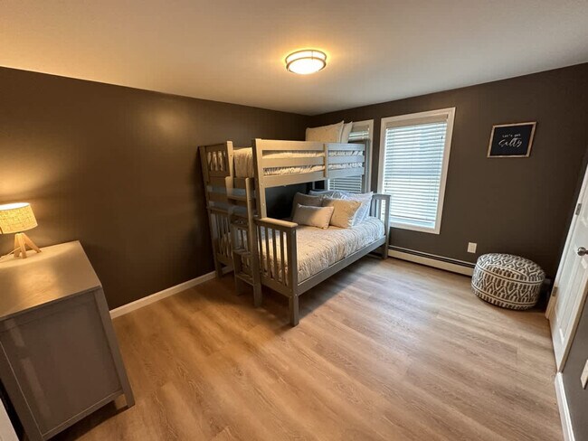 Foto del edificio - 301 Portsmouth Ave