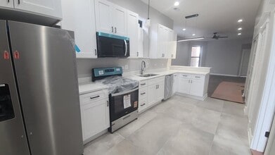 Building Photo - 6443 S Peoria St