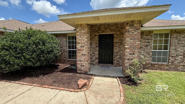 Foto del edificio - 33701 Rosalia Ave