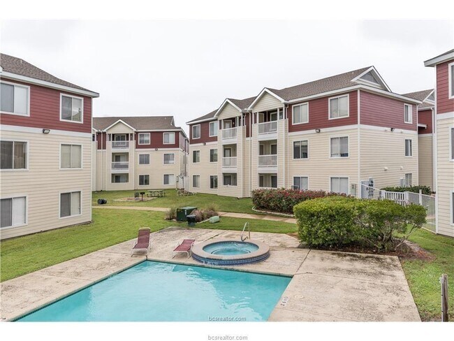Building Photo - 515 Southwest Pkwy