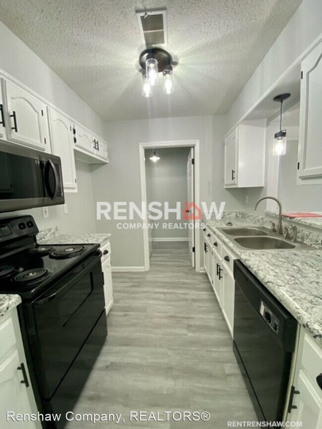 Building Photo - 3 br, 2 bath House - 5828 Plum Valley Dr