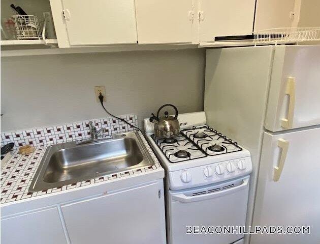 Foto del edificio - 72 Revere St