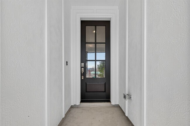 Building Photo - 24114 Blooming Daisy Cir