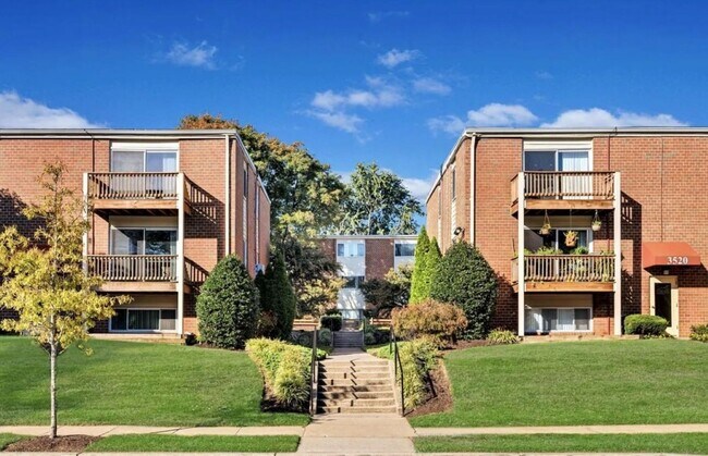 Foto del edificio - 3500 Beech Ave
