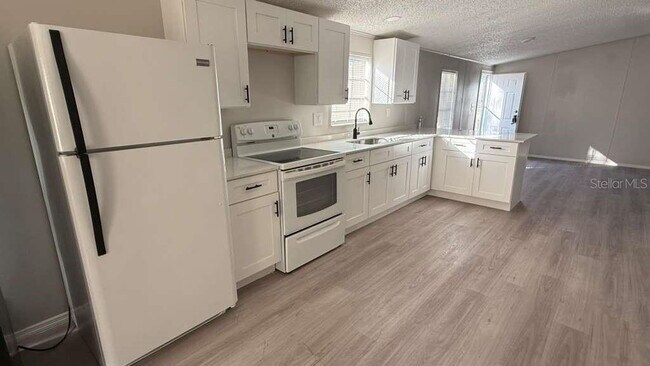 Foto del edificio - 4511 Deer Run Rd