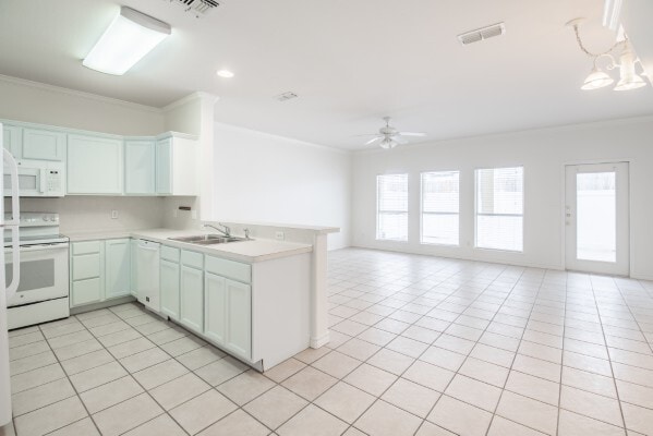 Foto del edificio - 15110 Leeward Dr