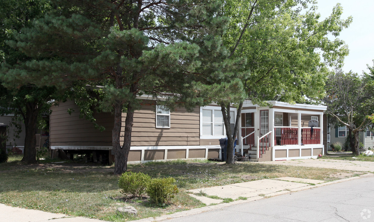 Building Photo - North Glen Village