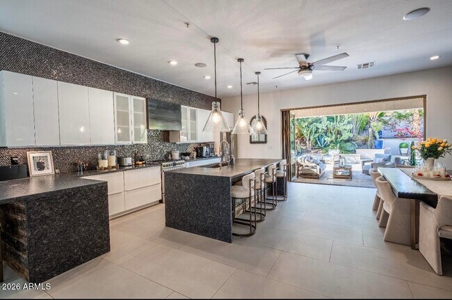 Foto del edificio - 7692 E Phantom Way