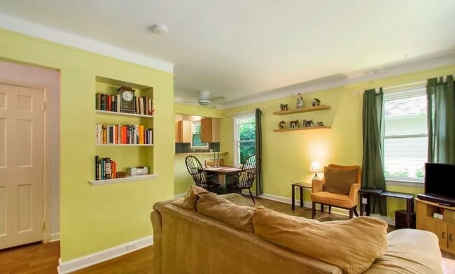 Photo - 1015 Arborview Blvd (Ann Arbor, MI) House