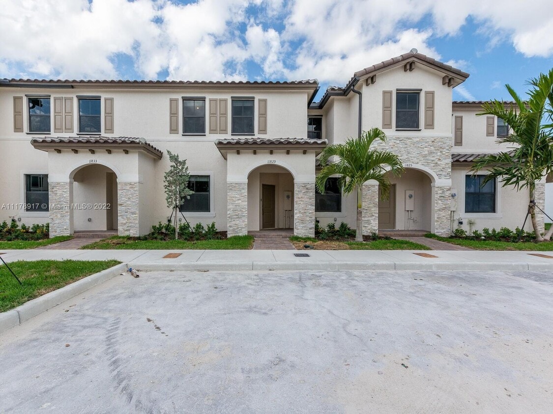 11829 SW 245th St, Princeton, FL 33032 House for Rent in Princeton