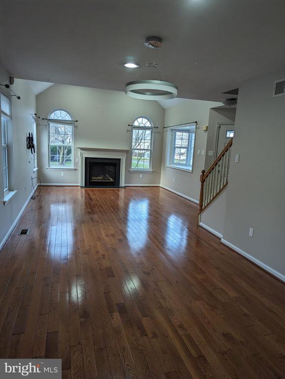 Building Photo - 2703 Century Ln