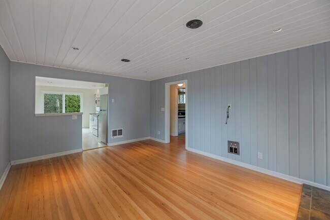 Foto del edificio - Short term Rental 6 month lease term only