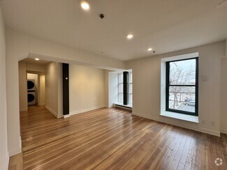 Building Photo - 110 W 9th St