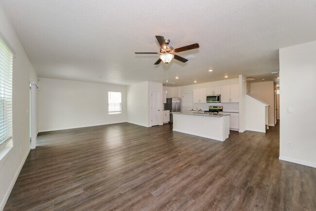 Building Photo - 4025 Shady Foxtail Ct