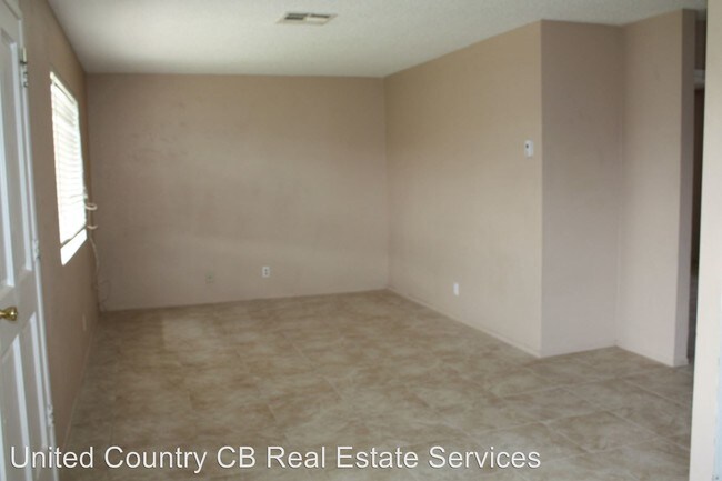 Building Photo - 808 S Mohave Ave