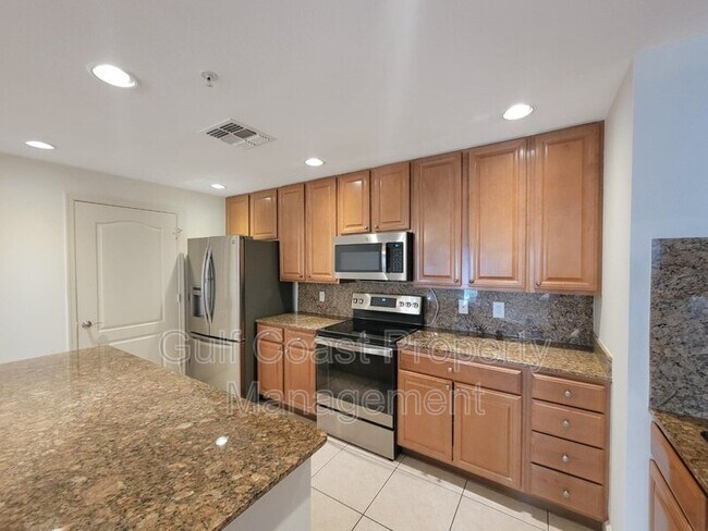 Foto del edificio - 808 3rd Ave W