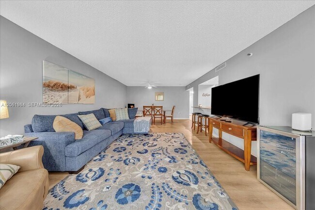 Foto del edificio - 2240 N Cypress Bend Dr