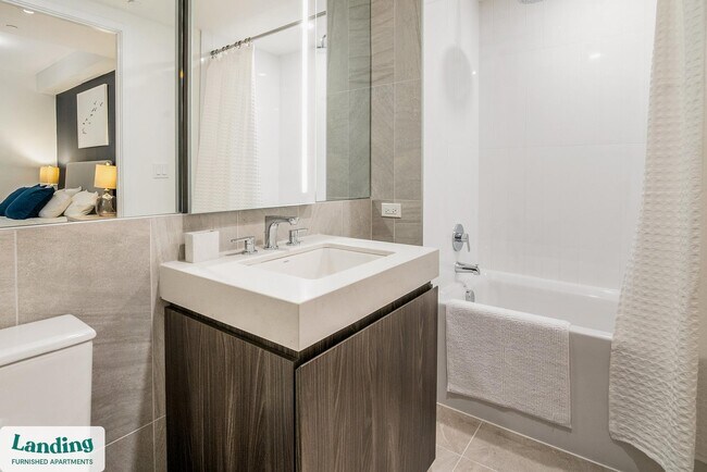 Foto del edificio - 901 Kelly Green Ln