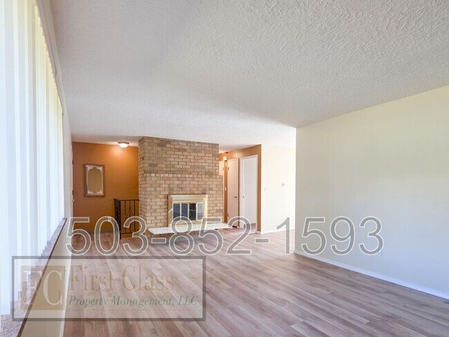 Foto del edificio - 298 SW Wallula Ave