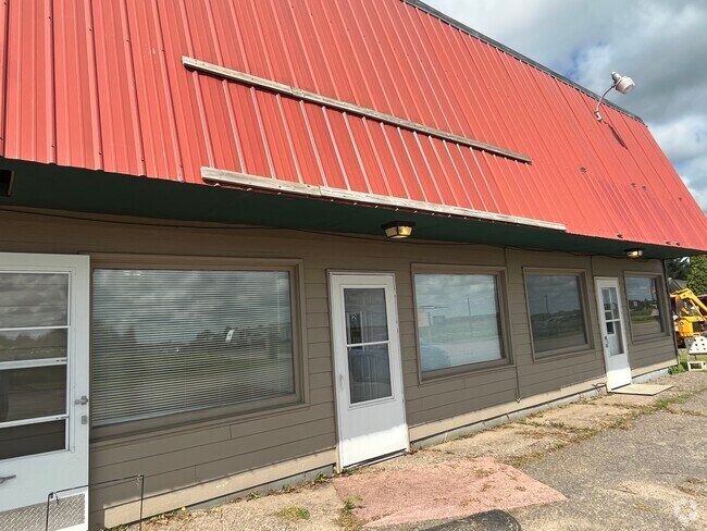 Building Photo - 415 Meadow Dr