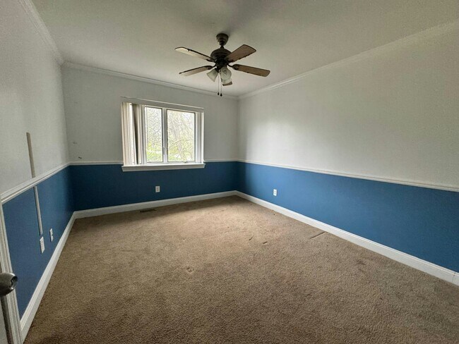Foto del edificio - 25392 Surrey Ln