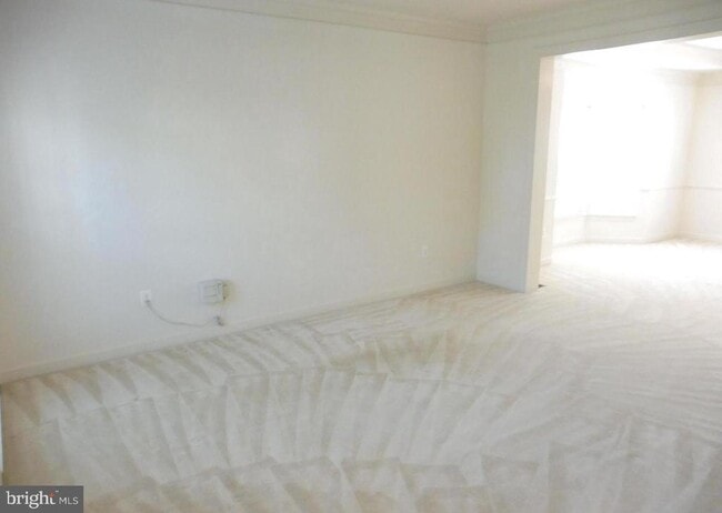 Building Photo - 4807 River Creek Terrace