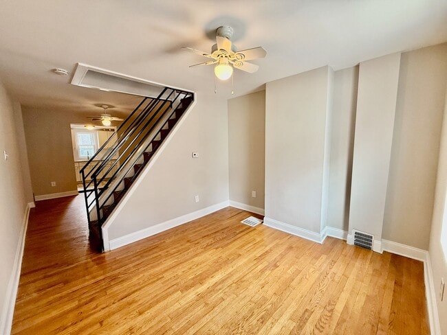 Building Photo - Charming 2 Bed/1 Bath House on Quiet Block South Philly