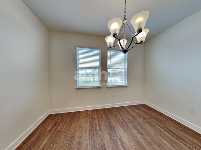 Foto del edificio - 4324 Reisswood Loop