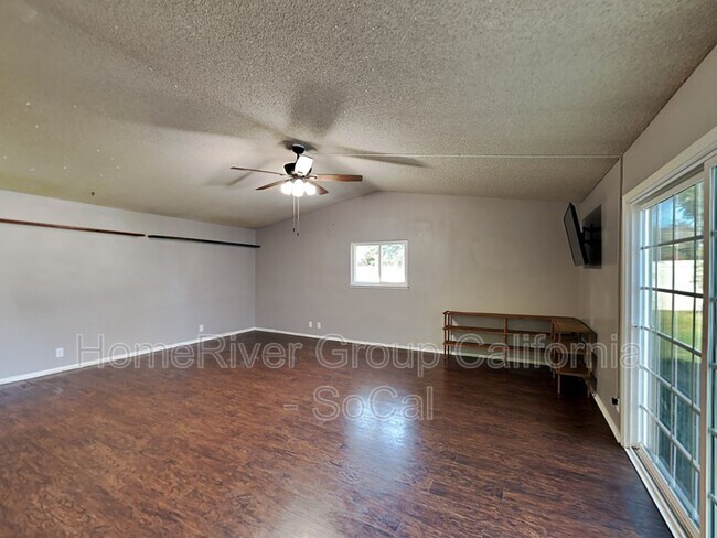 Foto del edificio - 941 Huntswood Way