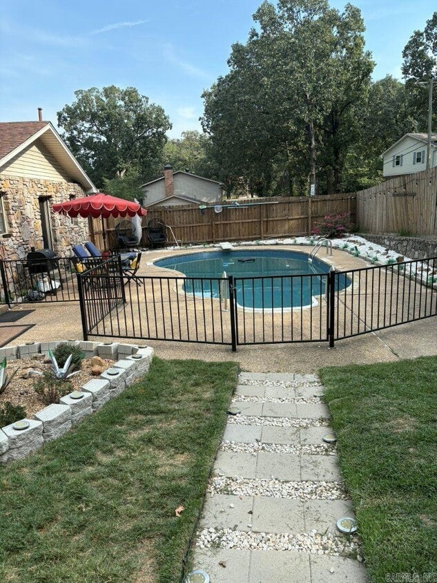 Foto principal - 1702 Jennifer Dr