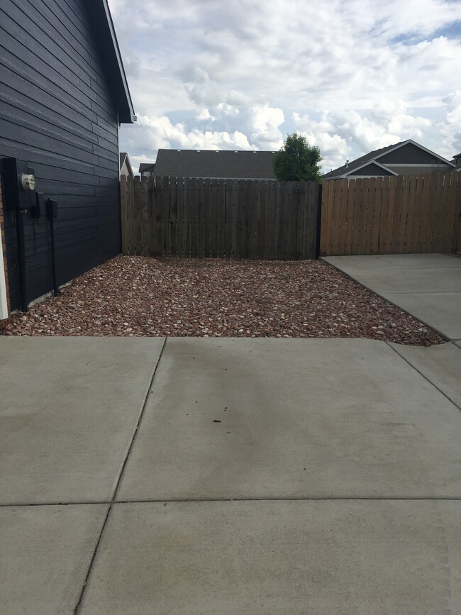 RV parking - 809 Scotch Pine Dr