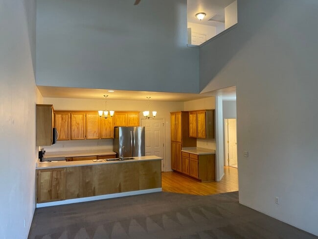 Foto del edificio - Beautiful 3 Bed, 2.5 Bath Home for Rent – Bright & Spacious in a Great Neighborhood