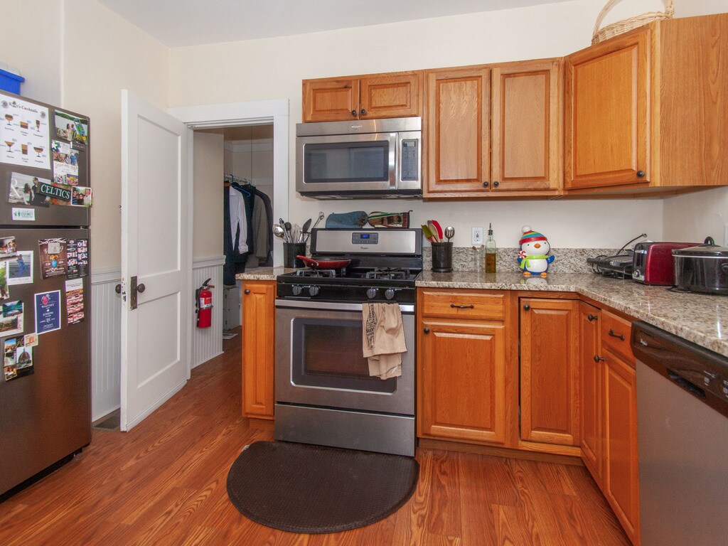 29 Chardon Rd Unit 1, Medford, MA 02155 Condo for Rent in Medford, MA