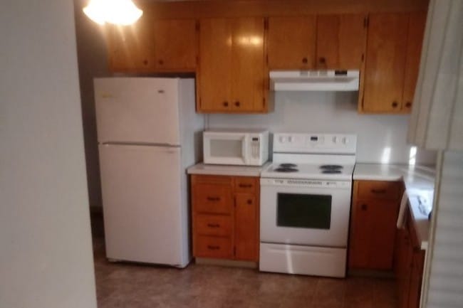 Kitchen from Bathroom - 117 Catherine St