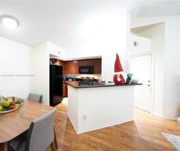 Building Photo - 12950 Vista Isles Dr
