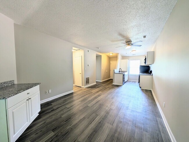 Foto del edificio - 1917 Tischer Rd