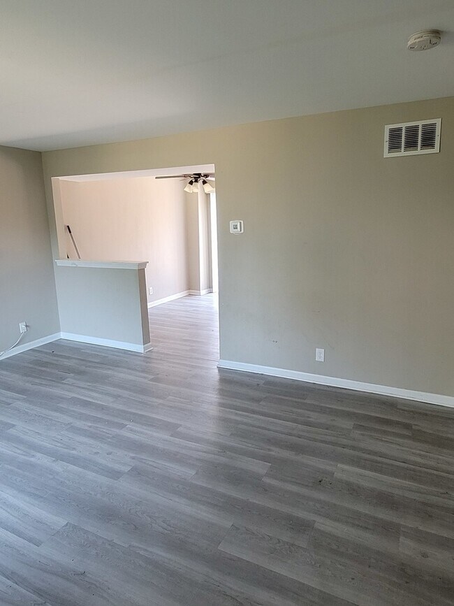 Foto del edificio - 107 Williamsburg Ln