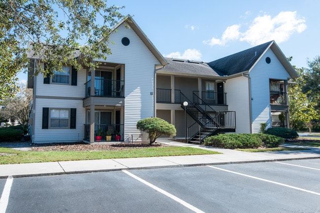 Building Photo - Crestwood