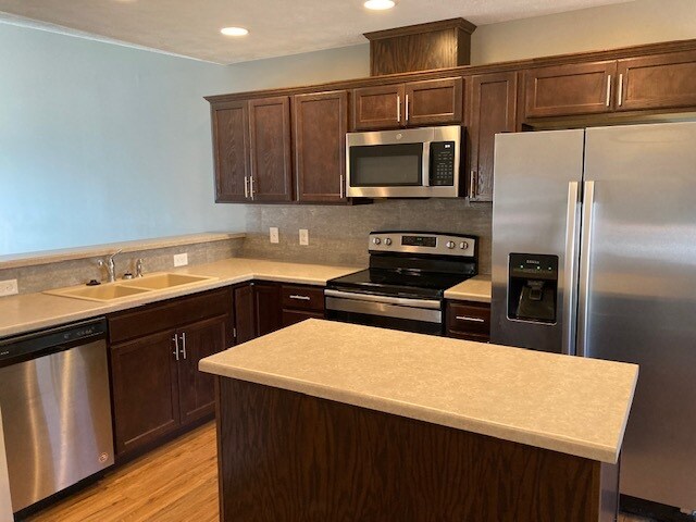 Foto del edificio - 1311 Macy Ln