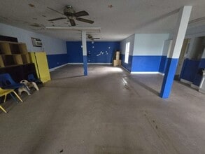 Building Photo - 830 Stonyridge St