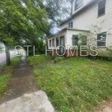 Building Photo - 912 Slosson St