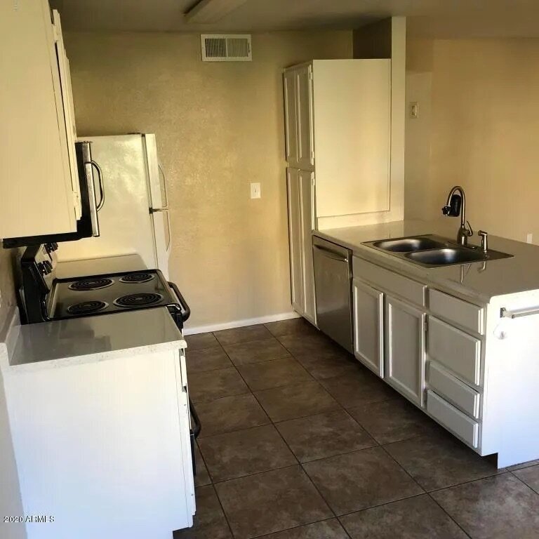 5236 W Peoria Ave Unit 136, Glendale, AZ 85302 Condo for Rent in
