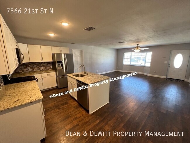 Foto del edificio - 7566 21st St N