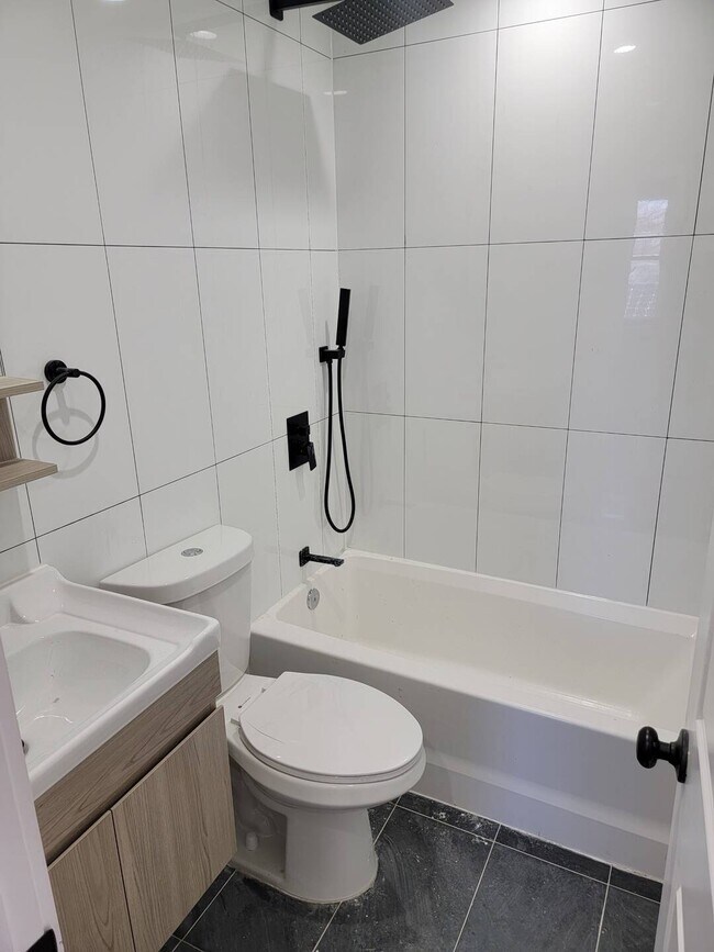 Foto del edificio - 2070 E 54th St