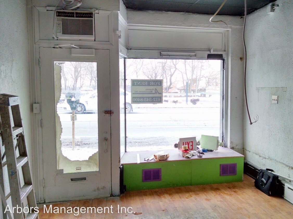 Building Photo - 3275 W Liberty Ave