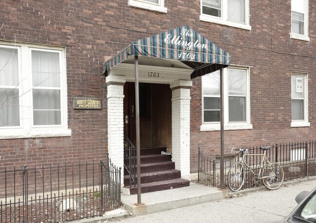 Building Photo - The Ellington